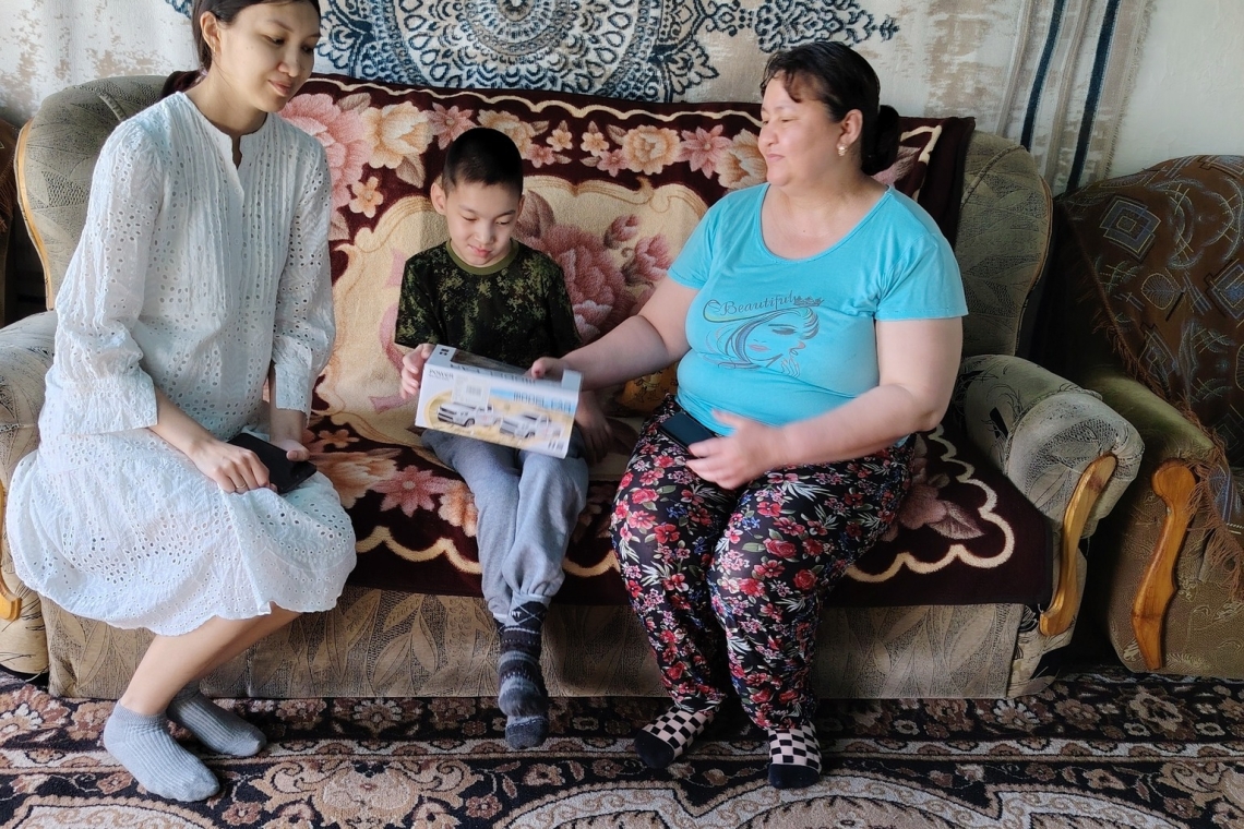01.06.2025ж. Халықаралық балалар күні мерекесіне орай мектеп әкімшілігі ерекше білім беру қажеттілігі бар Ислам Бапашевті құттықтап, сыйлық табыс етті.