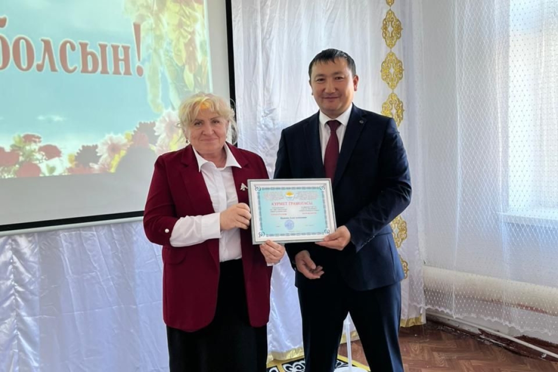 В честь профессионального праздника — Дня учителя профсоюзный комитет КГУ «Воскресеновская НСШ» наградил Иванову Аллу Алексеевну Почётной грамотой областного профсоюза. Эта награда стала признанием её добросовестного труда, высокого профессионализма и пре